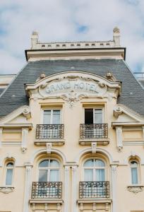 Jardin du Casino, 14390 Cabourg, France.