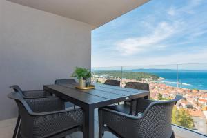 Luxury apartment EL Paradiso Sea & City view