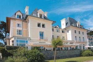 Hotels Hotel Vacances Bleues Villa Caroline : photos des chambres