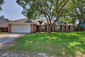 Modern Gulf Breeze Getaway Patio, Near Beach