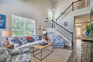 Lago Vista Waterside Retreat with Lake Access