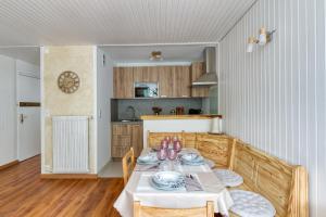 Appartements Le Petit Balcon avec vue sur le Mont-Blanc 2 etoiles : photos des chambres