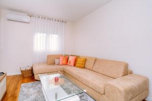 Eastside Apartment Bar