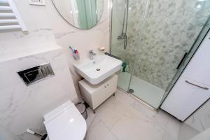 Eastside Apartment Bar