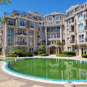 Izi Palace Deluxe StudioB1