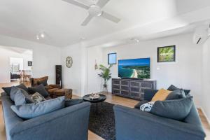 PACIFIC Stunning Coastal Home The Perfect Family Getaway