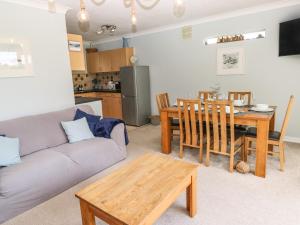 6 Coedrath Park - Swn y Mor