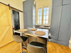 Appartements DOMFRONT-BNB : CHIC & CONFORT : photos des chambres