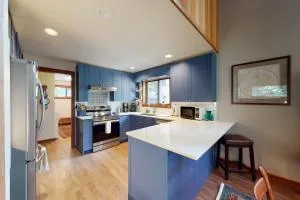 Golf Course Home 148 - McKenzie Bridge