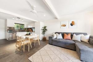 JAMES 20 Experience the laid back Noosa lifestyle