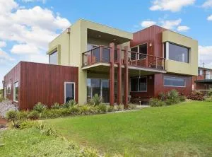 Martyrs Lookout - Luxury Accommodation - Peterborough