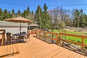 3 Mi to Lake Spacious Tobyhanna Home and Guest Home - Cresco