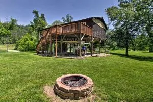 Cozy Cabin with Patio on Craig Creek Pets OK! - Low Moor