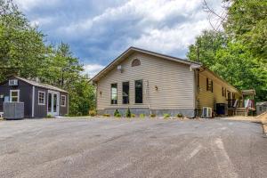 Tranquility Hollow, Indoor Pool, Game Room, 560 FREE tickets each paid day