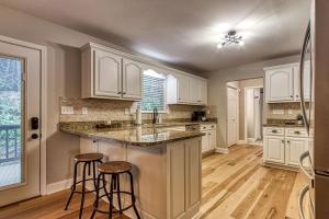 Tranquility Hollow, Indoor Pool, Game Room, next to Dollywood