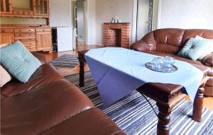 3 Bedroom Beautiful Home In Bullebo