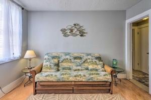 Walk to Beach Breezy Galveston Apt with Deck!