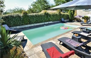 Maisons de vacances Beautiful Home In Pont Saint Esprit With 4 Bedrooms, Wifi And Private Swimming Pool : photos des chambres