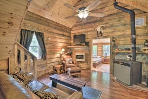 Constantia Cabin Escape More Than 2 Mi to Lake Oneida
