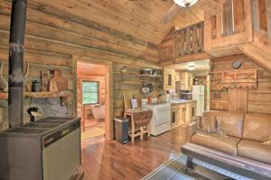 Constantia Cabin Escape More Than 2 Mi to Lake Oneida