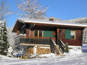Maisons de vacances Chalet renove proche du Valtin – Ideal pour famille, randonnees et ski, Wifi, luges fournies - FR-1-589-150 : photos des chambres