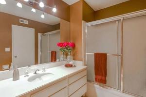 Private Country Club Condo on awesome golf course!