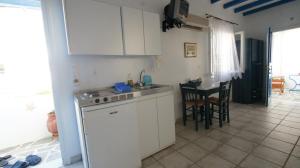 Georges beach studios Aliki Paros