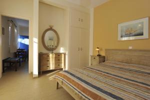 Georges beach studios Aliki Paros