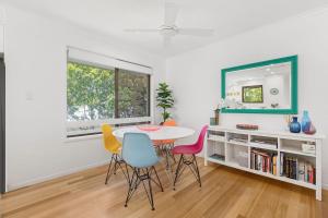 Graebill 2 Bedroom 2 Bathroom Light and Spacious Duplex Walk to Beach Great Outdoor Entertaining Area