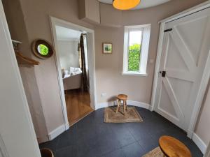 South Lodge, Glenfintaig