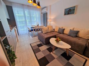 BLUE LAGOON ApartHotel Pool & Spa Mamaia Nord