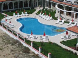 Chateau Del Mar Holiday Apartments
