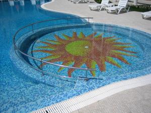 Chateau Del Mar Holiday Apartments