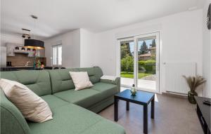 Nice Apartment In Lovran With Wifi