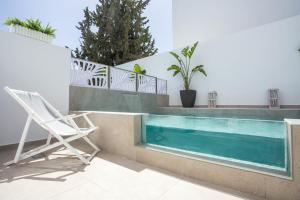 CasaStavris - Aparts & Pool Suites
