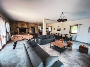 Villa festive HOMAZING piscine privée 1h de Paris