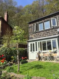 Calderside Cottage (2 BDR Central Hebden Bridge) - Mytholm