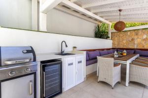 Apartment Amos with Private Pool