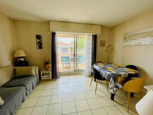 Appartement T2 à Arcachon – 400m de la Plage, Terrasse, Parking, Résidence de Standing - FR-1-433-78