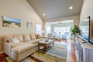 Grande at Canal Pointe 37510 Worcester Dr - Henlopen Keys