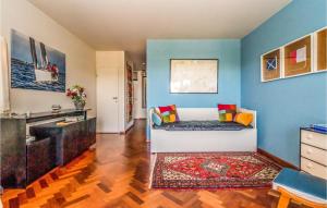 Cozy Home In Bruinisse With Wifi