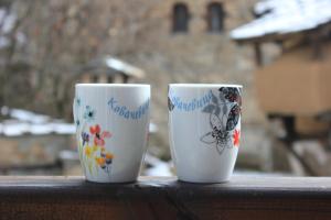 Кондеви къщи