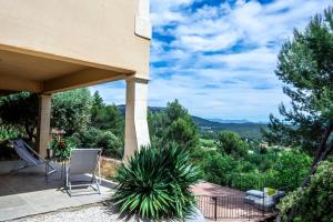 Appartements Studio Panoramic with the pool near Saint Victoire Aix en Provence : photos des chambres