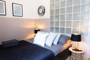 ClickTheFlat Szkolna Palace of Culture Apart Rooms