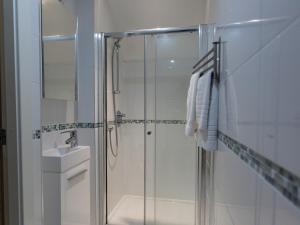 Pass the Keys Superb space in the idyllic village of Loppington