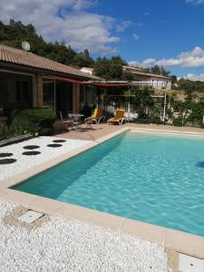Villa de vacances avec piscine chauffée proche d Anduze
