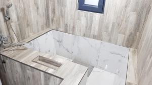 MINI POOL ROOMS - ULTRACENTRAL - piscina cu hidromasaj