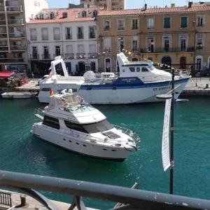 Appartements poser sa chaise sur le balcon et regarder : photos des chambres