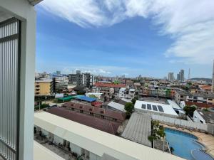 TRENDY Studio in City Center Residence