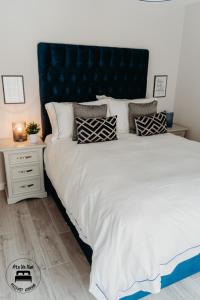 Stylish Belfast City Centre 2 Bedroom Apt Free Parking - 4hvězdičkové hotely ve městě Belfast
